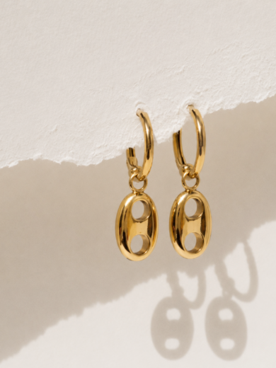 Boucles Luna dorées au design ovale minimaliste