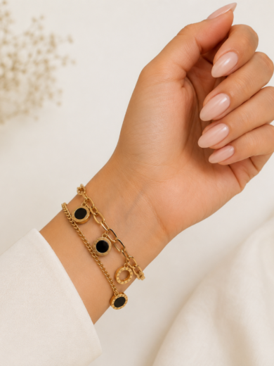 Bracelet Roma Noire doré avec pendentifs chiffres romains noirs